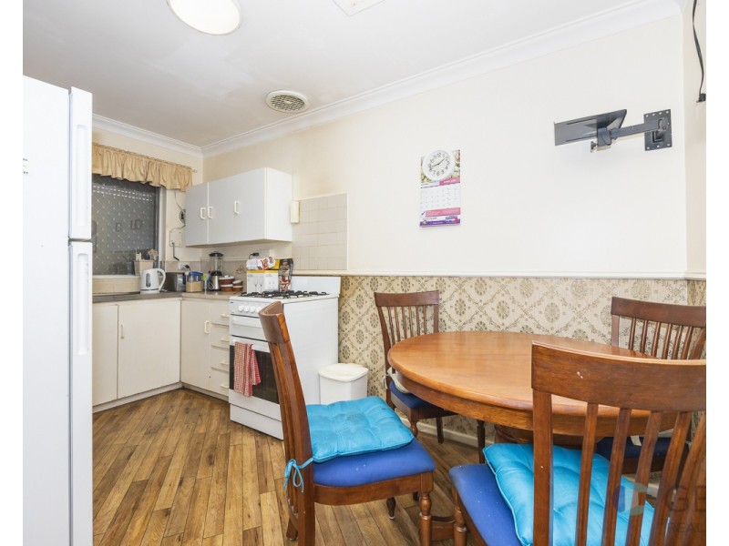 42B TEMPLETON CRESCENT, Girrawheen WA 6064