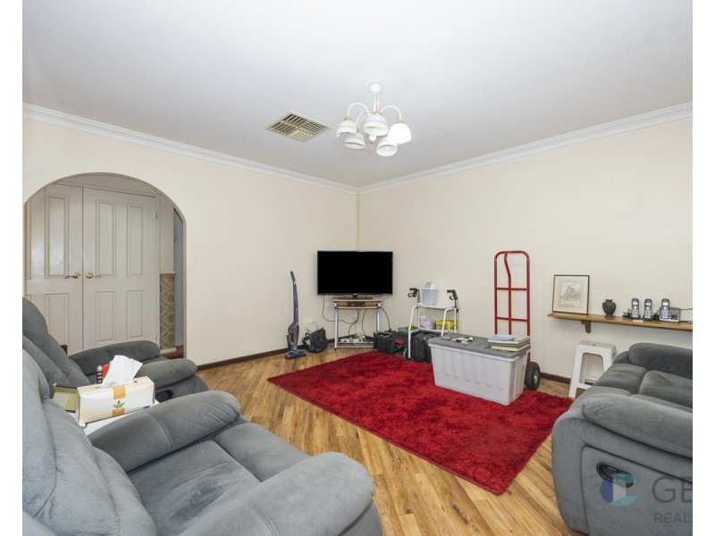 42B TEMPLETON CRESCENT, Girrawheen WA 6064