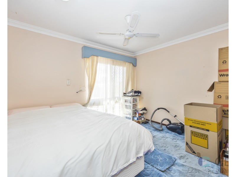 42B TEMPLETON CRESCENT, Girrawheen WA 6064