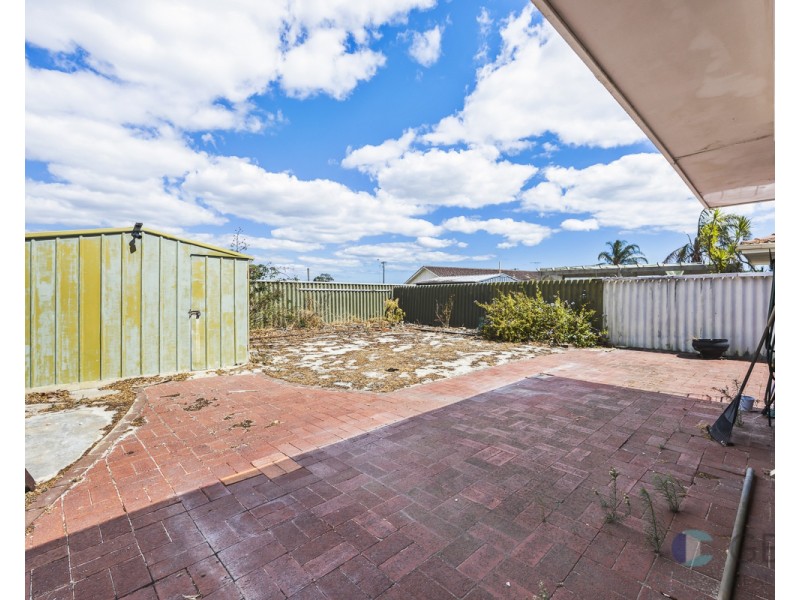 42B TEMPLETON CRESCENT, Girrawheen WA 6064