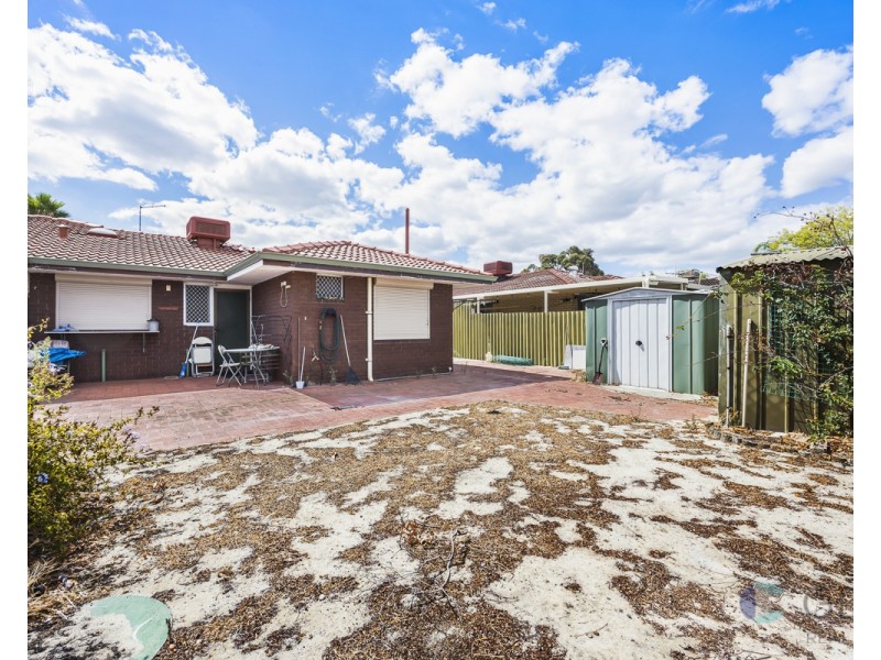 42B TEMPLETON CRESCENT, Girrawheen WA 6064
