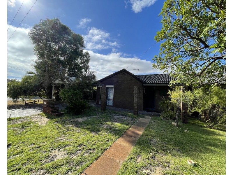 19 Kestrel Way, Thornlie WA 6108