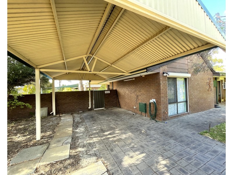 19 Kestrel Way, Thornlie WA 6108