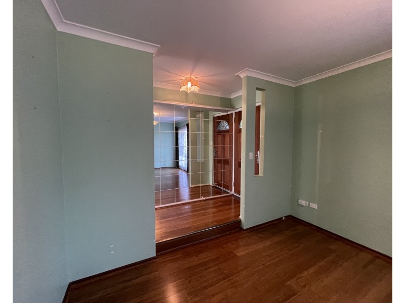 19 Kestrel Way, Thornlie WA 6108