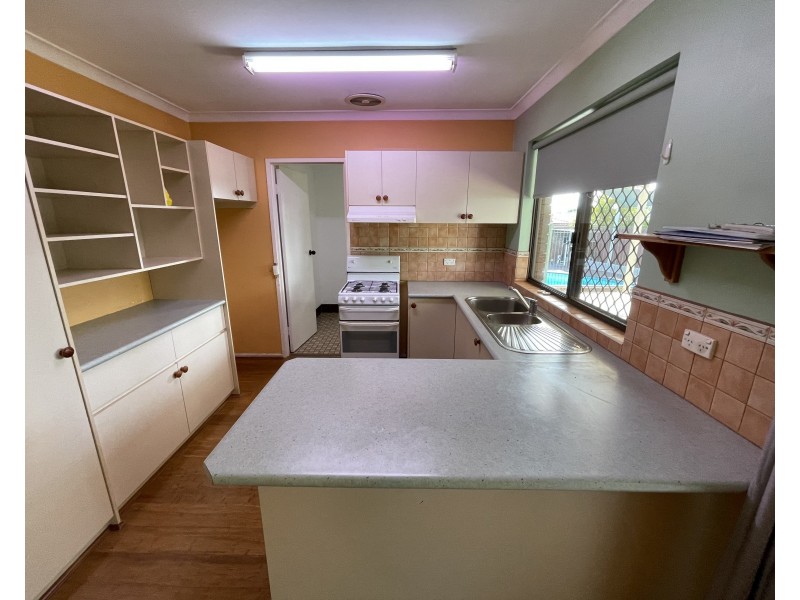 19 Kestrel Way, Thornlie WA 6108