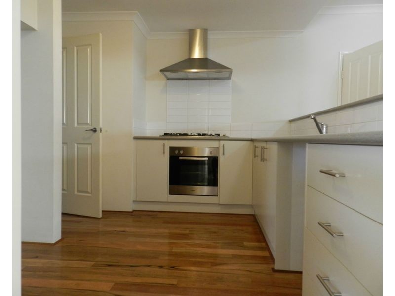 5 Koroit Way, Aveley WA 6069