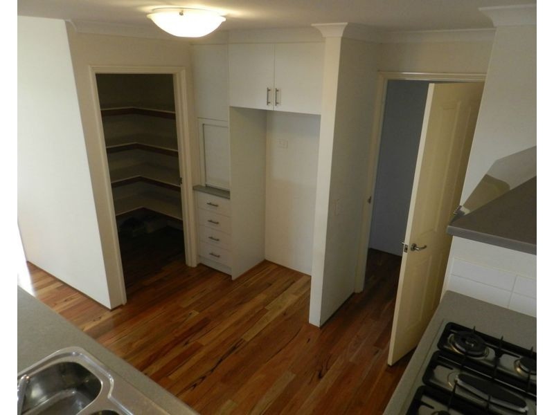 5 Koroit Way, Aveley WA 6069