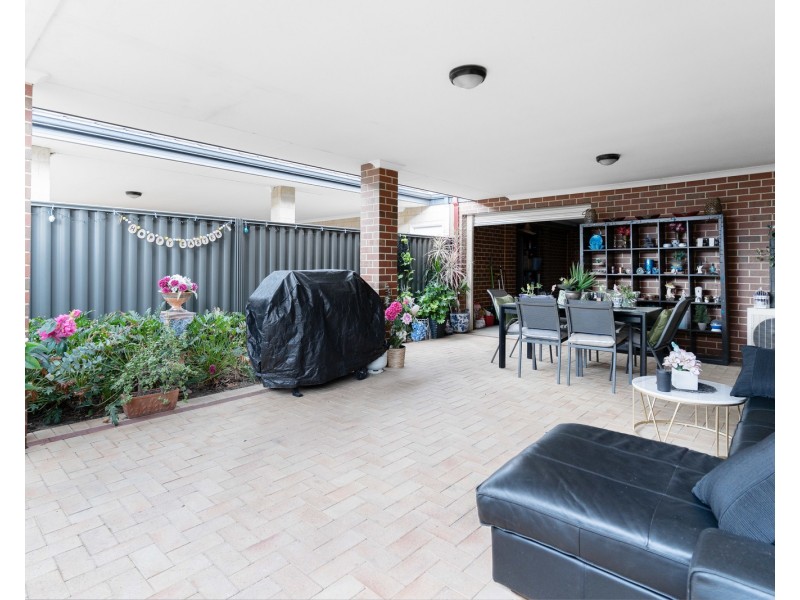 5 Koroit Way, Aveley WA 6069
