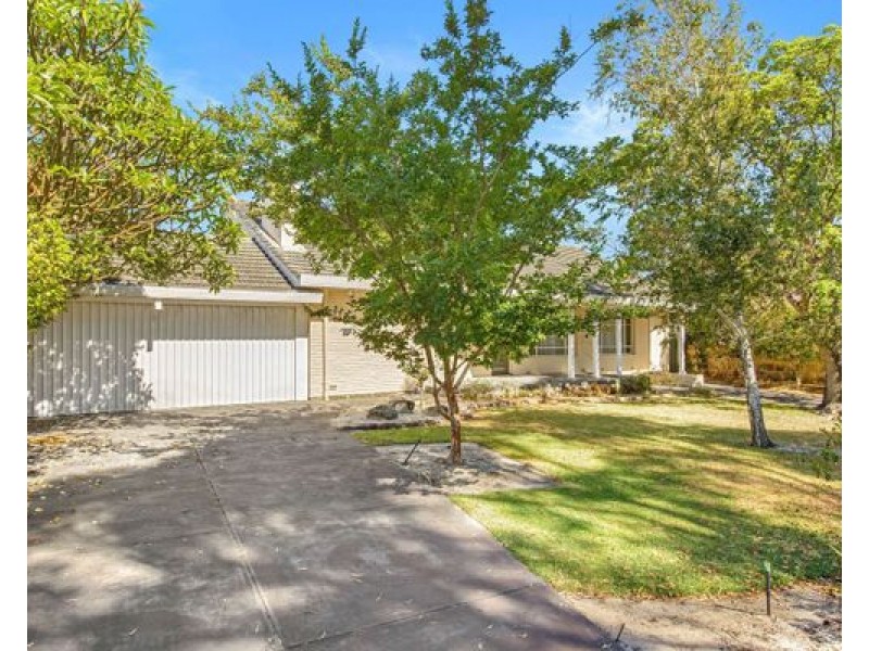 33 FRASER ROAD, Applecross WA 6153