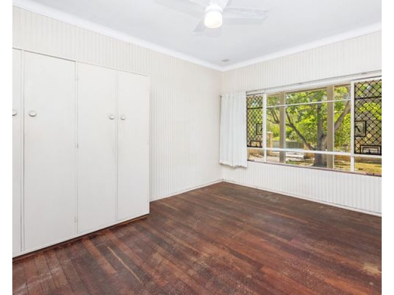 33 FRASER ROAD, Applecross WA 6153