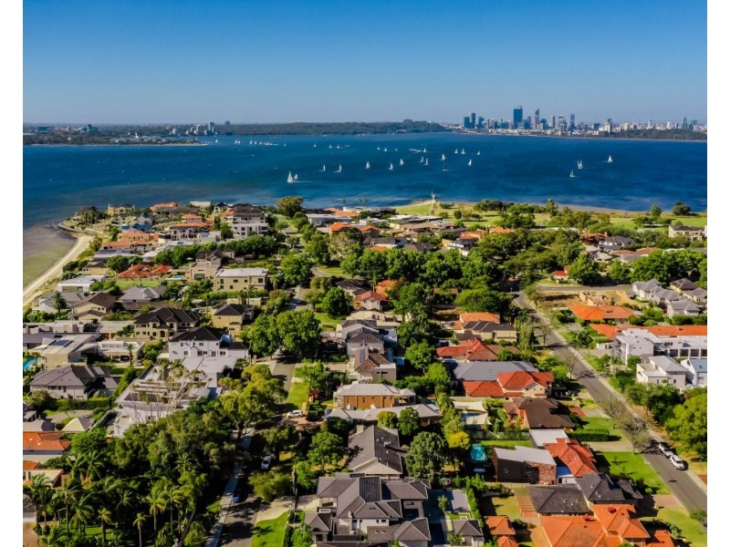 33 FRASER ROAD, Applecross WA 6153