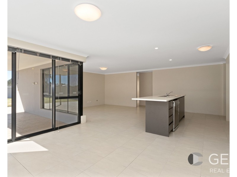 6 Birmingham Way, Darch WA 6065