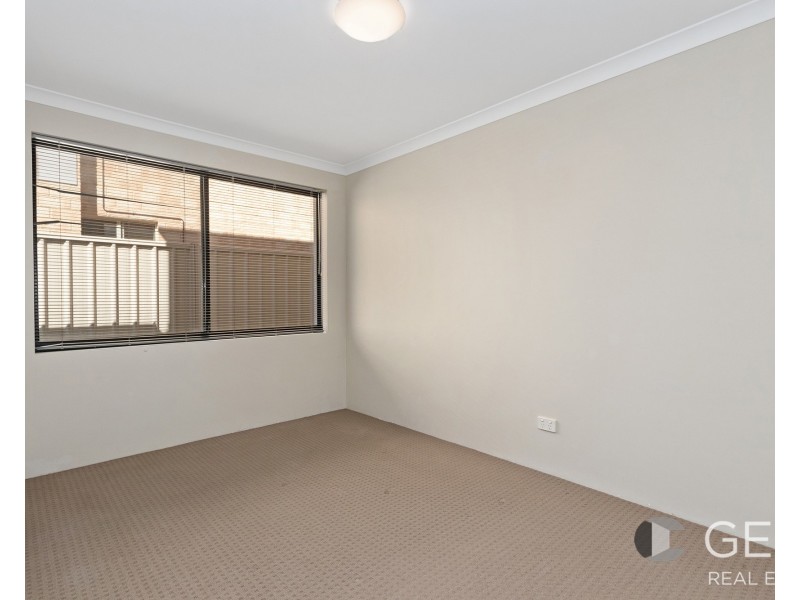 6 Birmingham Way, Darch WA 6065