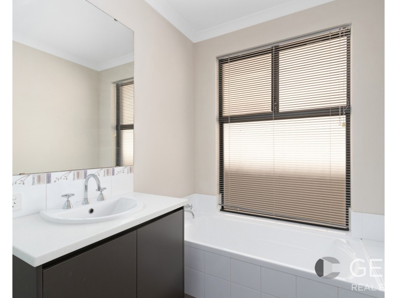 6 Birmingham Way, Darch WA 6065