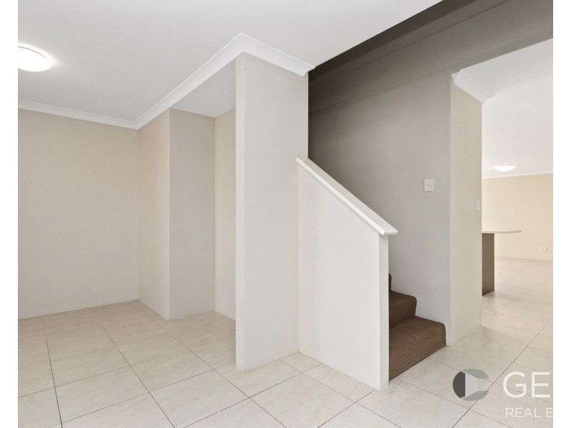 6 Birmingham Way, Darch WA 6065