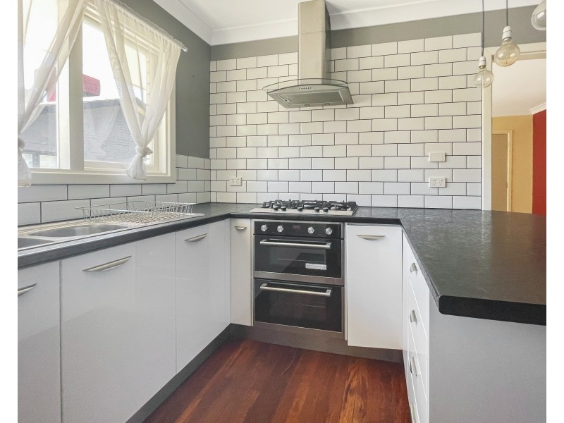 40 Brecknock Way, Girrawheen WA 6064