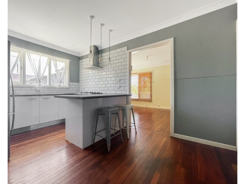 40 Brecknock Way, Girrawheen WA 6064