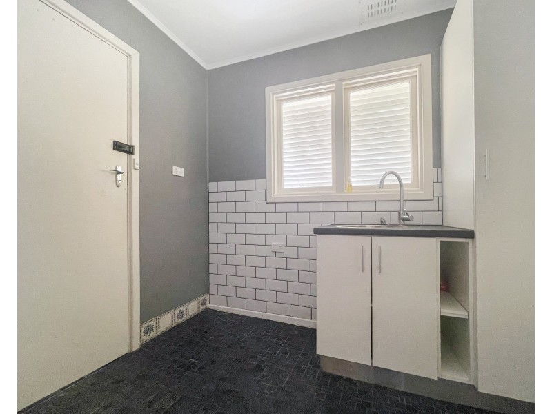 40 Brecknock Way, Girrawheen WA 6064