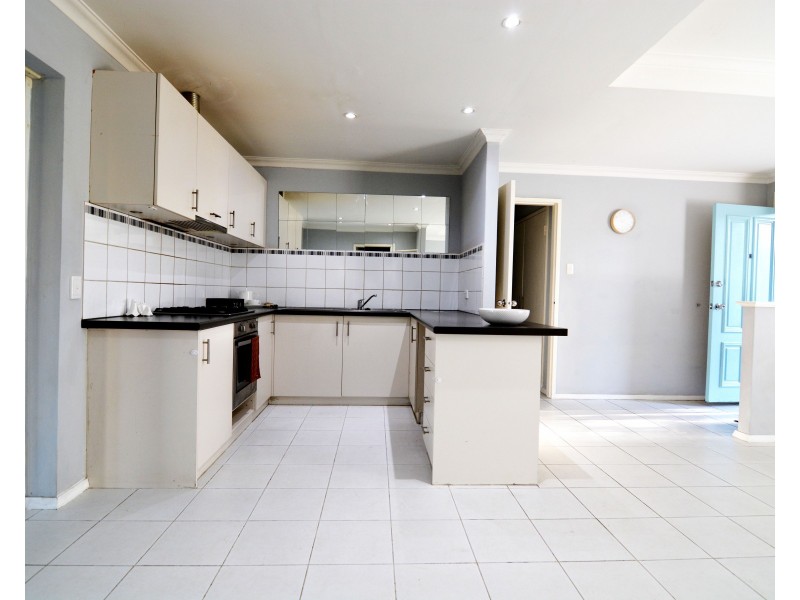 18 Whitworth Avenue, Girrawheen WA 6064