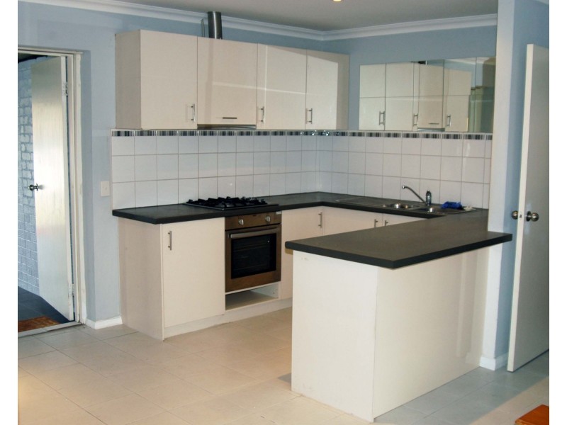 18 Whitworth Avenue, Girrawheen WA 6064