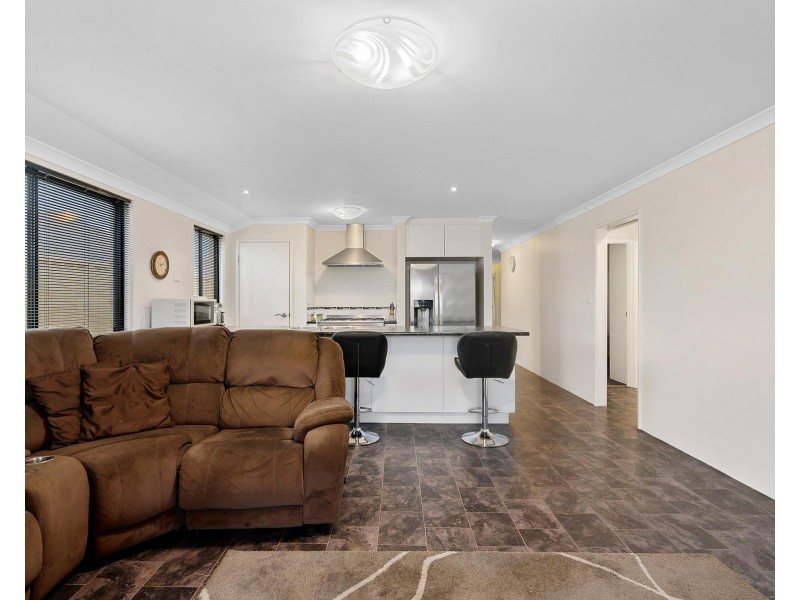 32 Floresta Street, Sinagra WA 6065