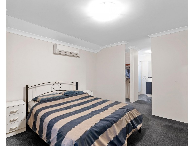 32 Floresta Street, Sinagra WA 6065