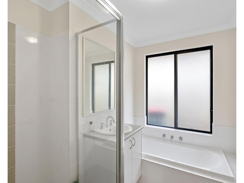 32 Floresta Street, Sinagra WA 6065