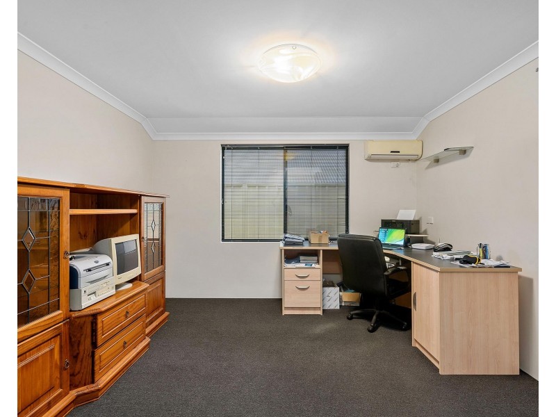 32 Floresta Street, Sinagra WA 6065