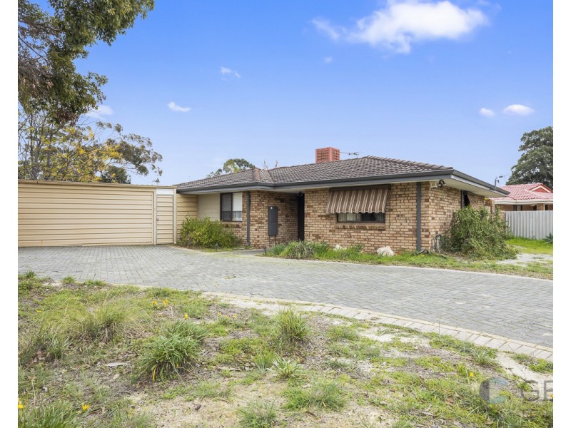 15 IPSWICH CRESCENT, Girrawheen WA 6064