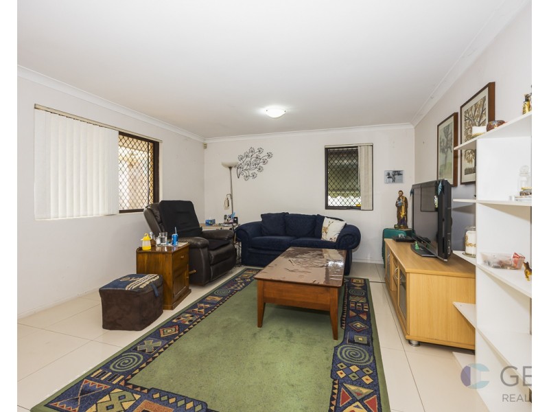 15 IPSWICH CRESCENT, Girrawheen WA 6064