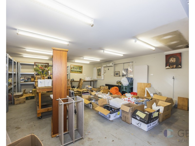 15 IPSWICH CRESCENT, Girrawheen WA 6064