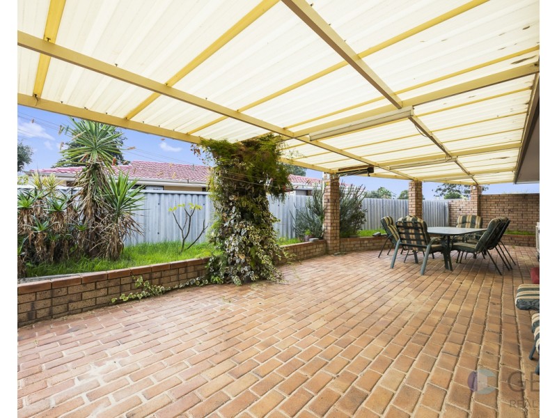 15 IPSWICH CRESCENT, Girrawheen WA 6064