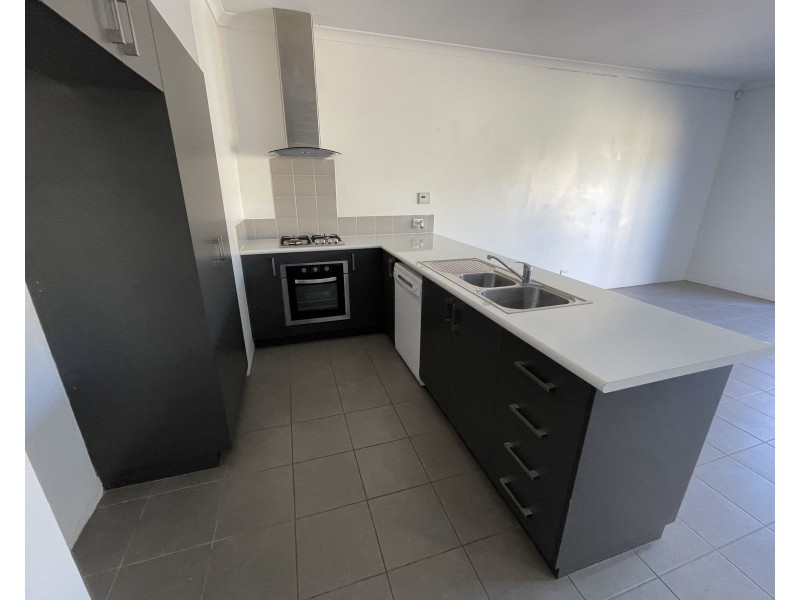 11 Hollyford Parade, Butler WA 6036