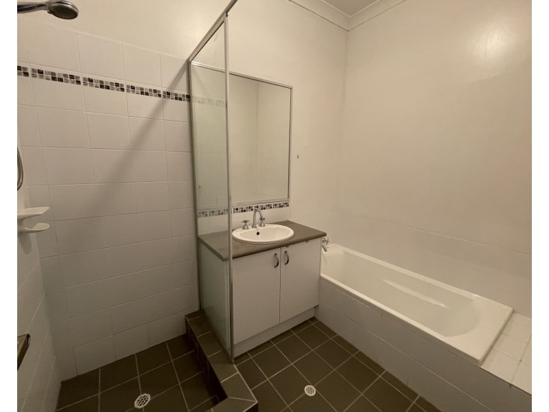 11 Hollyford Parade, Butler WA 6036