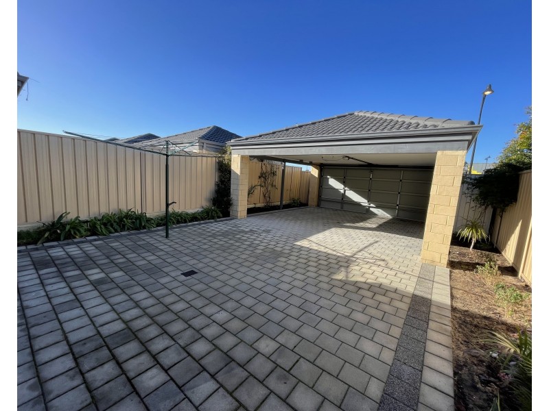 11 Hollyford Parade, Butler WA 6036