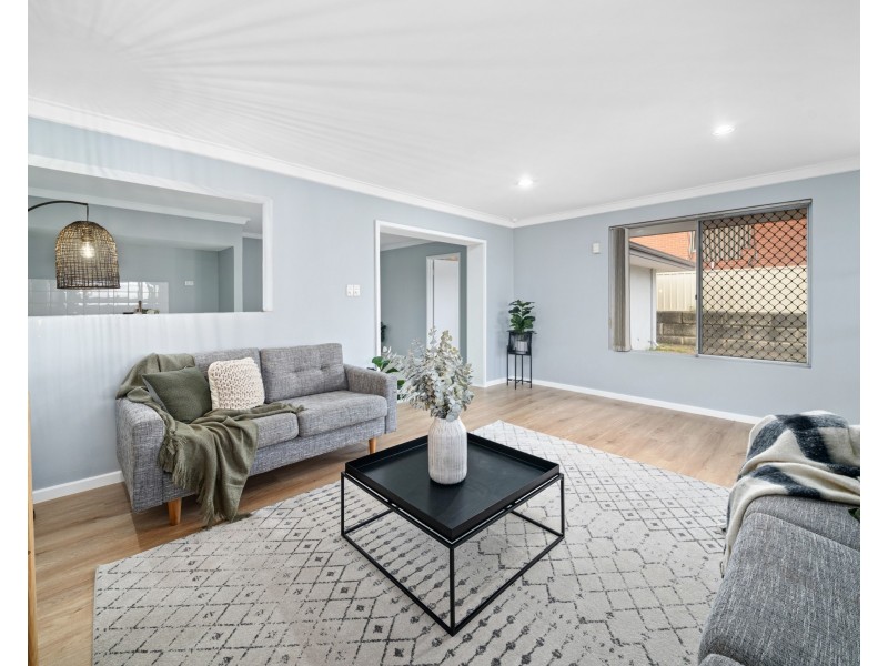 14 Greville Way, Girrawheen WA 6064