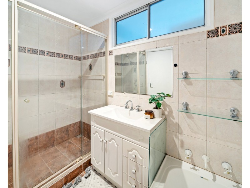 14 Greville Way, Girrawheen WA 6064