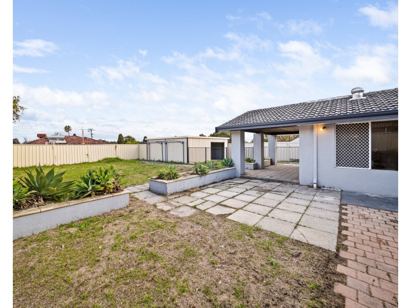 14 Greville Way, Girrawheen WA 6064