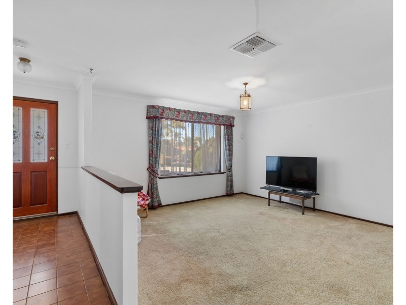 9 TAMBLYN CLOSE, Woodvale WA 6026