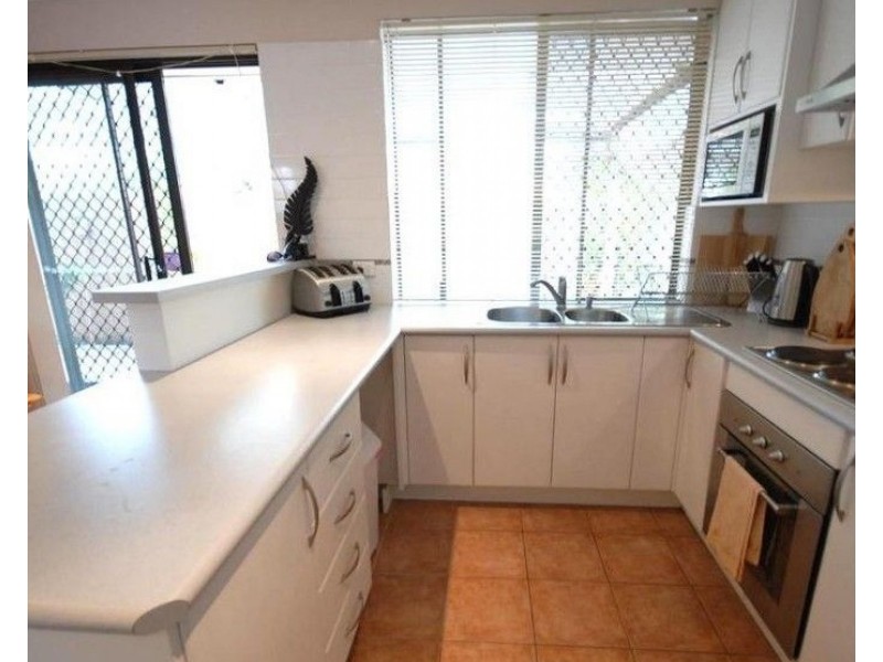 4/2 NAGEL PLACE, Dianella WA 6059