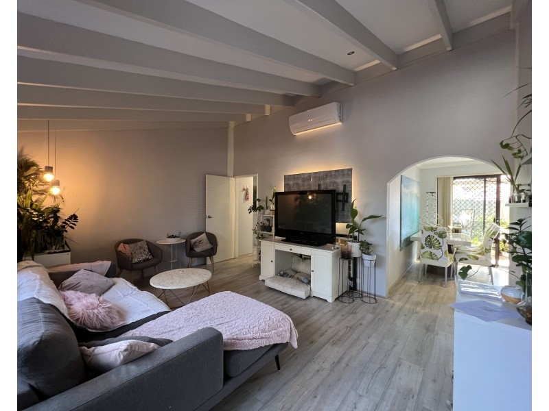 4/2 NAGEL PLACE, Dianella WA 6059