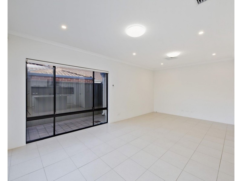 32 Daley Street, Yokine WA 6060
