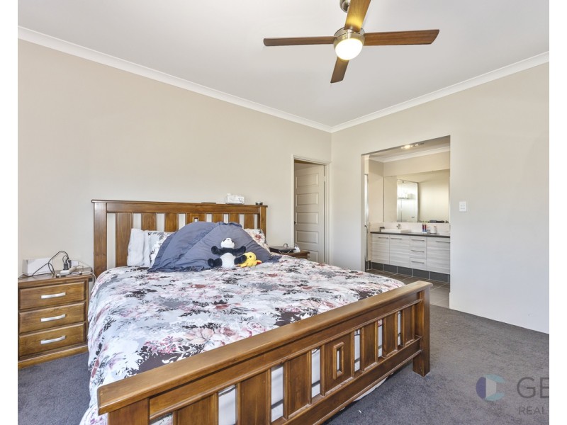 21 Melnik Street, Caversham WA 6055