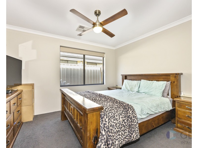 21 Melnik Street, Caversham WA 6055