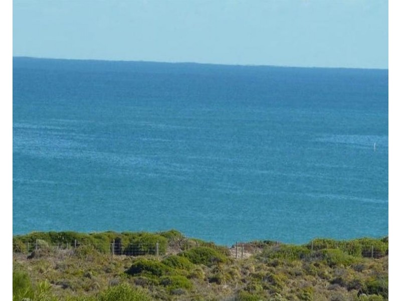 8 Moth Court, Ocean Reef WA 6027