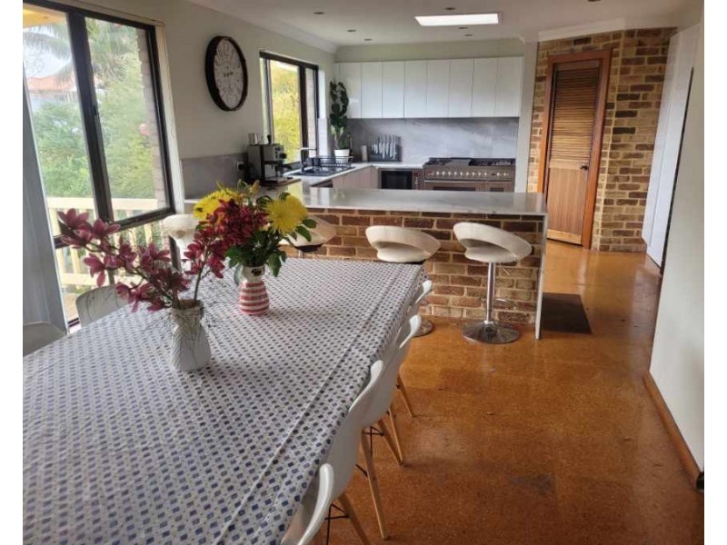 8 Moth Court, Ocean Reef WA 6027