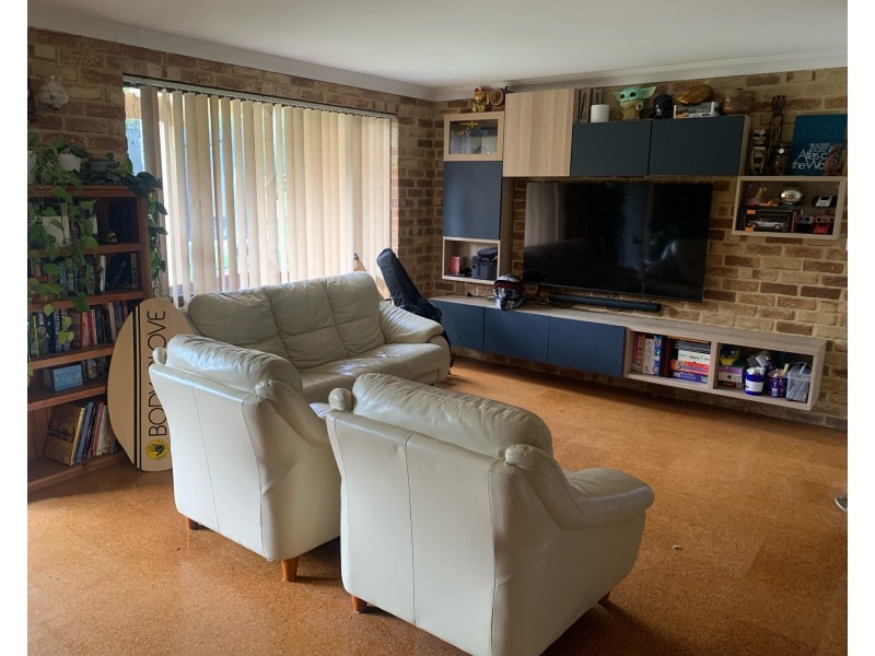 8 Moth Court, Ocean Reef WA 6027