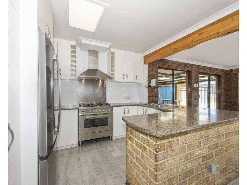 15 Amberton Avenue, Girrawheen WA 6064