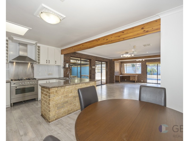 15 Amberton Avenue, Girrawheen WA 6064