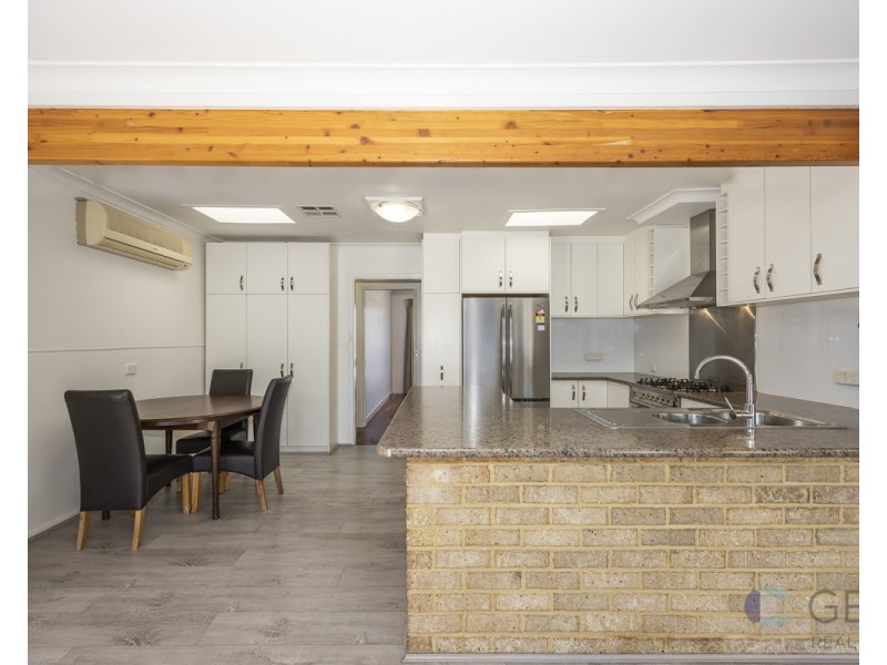 15 Amberton Avenue, Girrawheen WA 6064